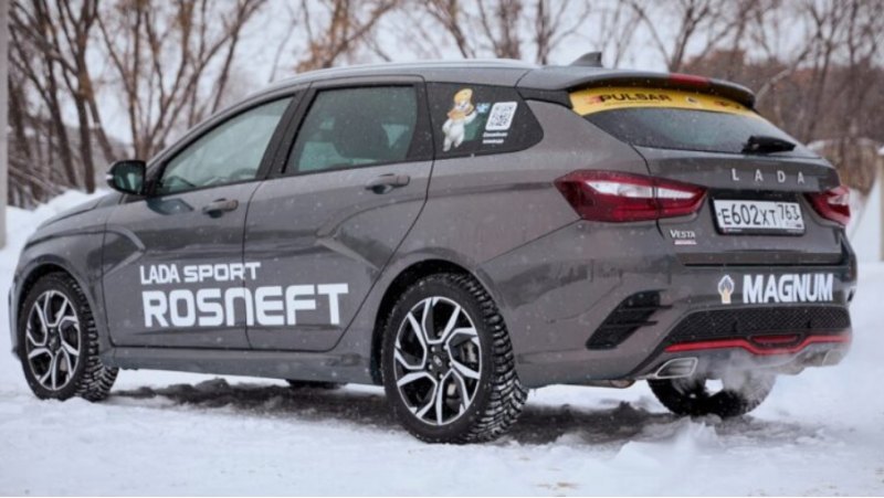 Лифтбек Granta Sport, по слухам, мог похвастаться…