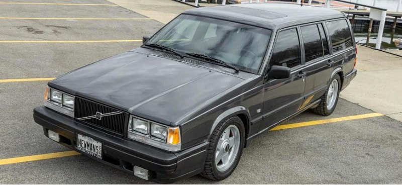 Под капотом этого Volvo 740 находится мощный…