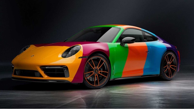 Porsche объединил все цвета в одном автомобиле в…