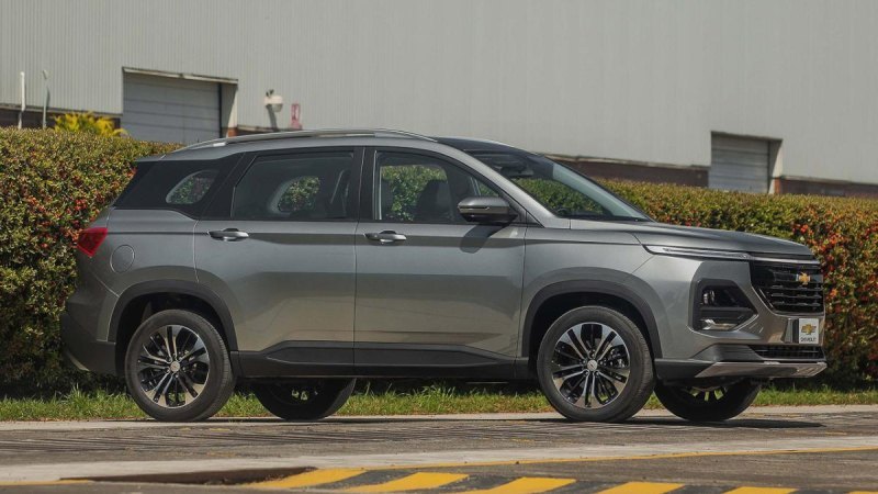 Поставляют в нашу страну и кроссоверы Chevrolet…