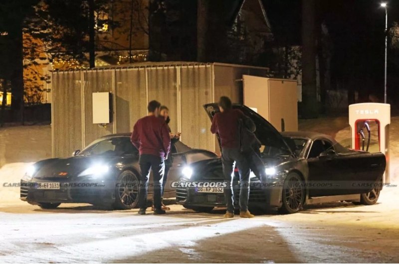 Эти кадры с зарядной станции Tesla показывают…