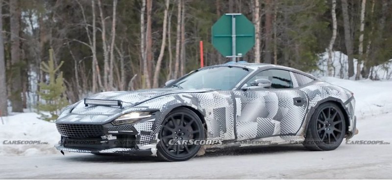 В Сети показали преемника Ferrari 812 во время…