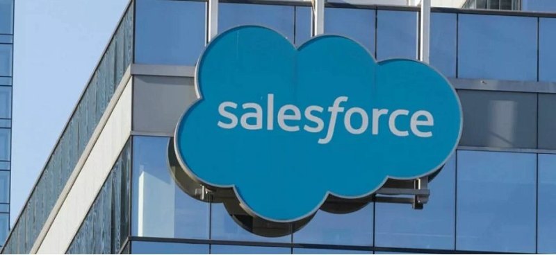 Компания Salesforce внедряет искусственный…
