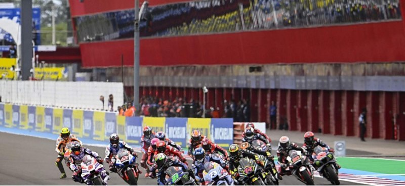 Марко Беццекки выиграл Гран-при Аргентины MotoGP