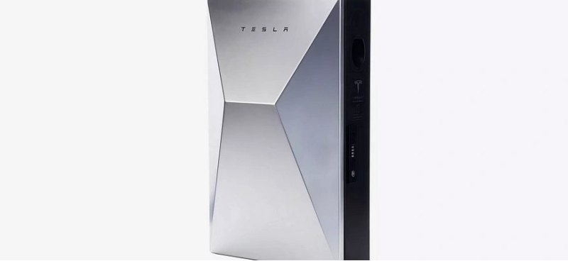 Компания Tesla представила портативное домашнее…