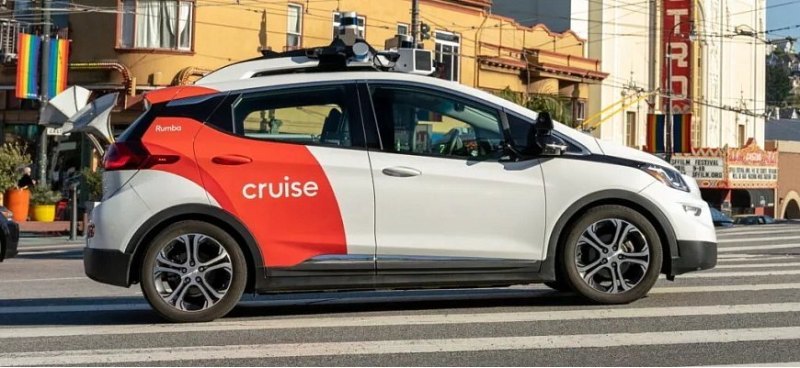 General Motors отзывает автономные автомашины…