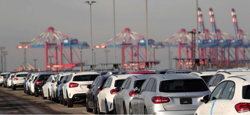 Импорт подержанных легковых автомашин в РФ вырос…