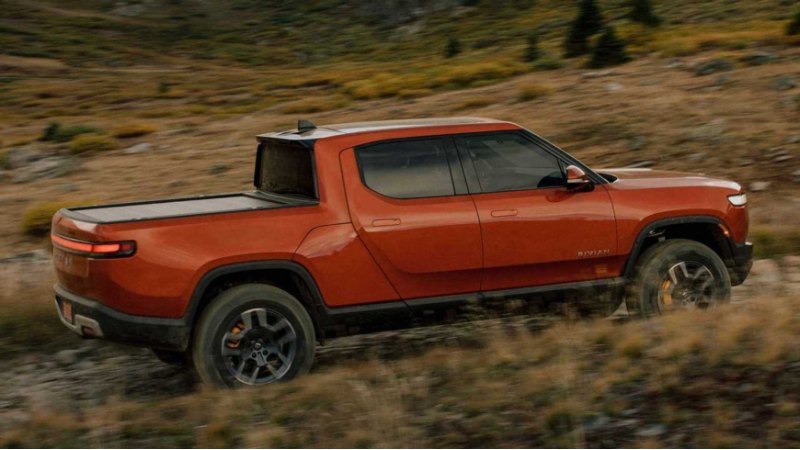 Rivian говорит, что по-прежнему планирует…
