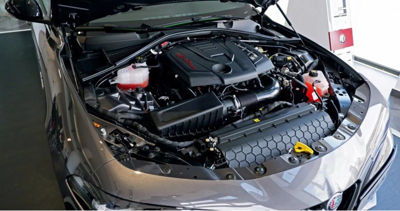 Giulia Veloce 2.0 AT 280hp Petrol Q4 стоит 65 000…
