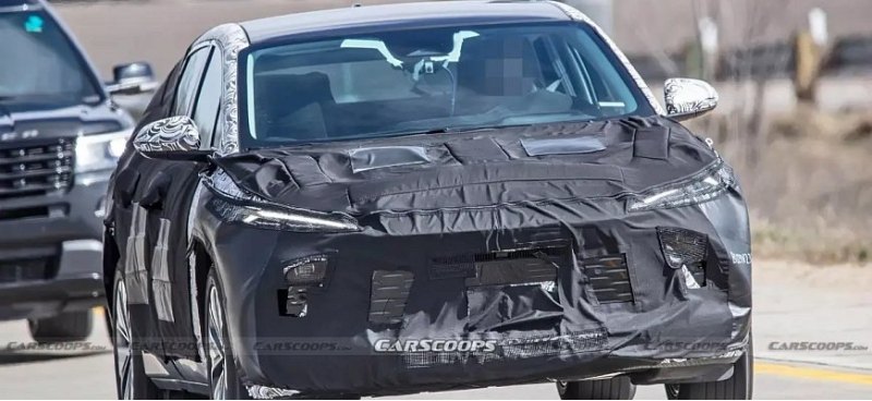 Компания Buick тестирует стильный кроссовер Buick…