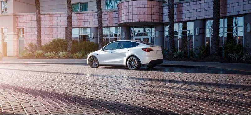 В США могут отозвать каждую Tesla после 2013 года…