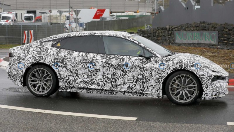 Lotus позаимствует сиденья и стиль у кроссовера…
