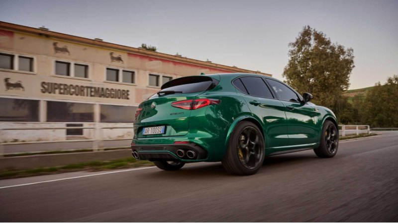 Alfa Romeo заявляет, что начнет принимать заказы…