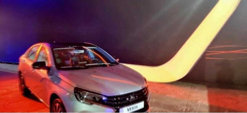 Появились «живые» фото интерьера новой LADA Vesta…