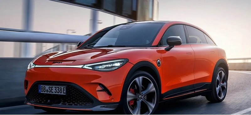Компания Mercedes-Benz представила новый…
