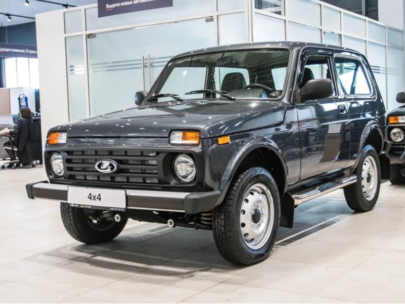 Также владельцем отданного в утилизацию и купленного этой весной внедорожника должен быть один и…