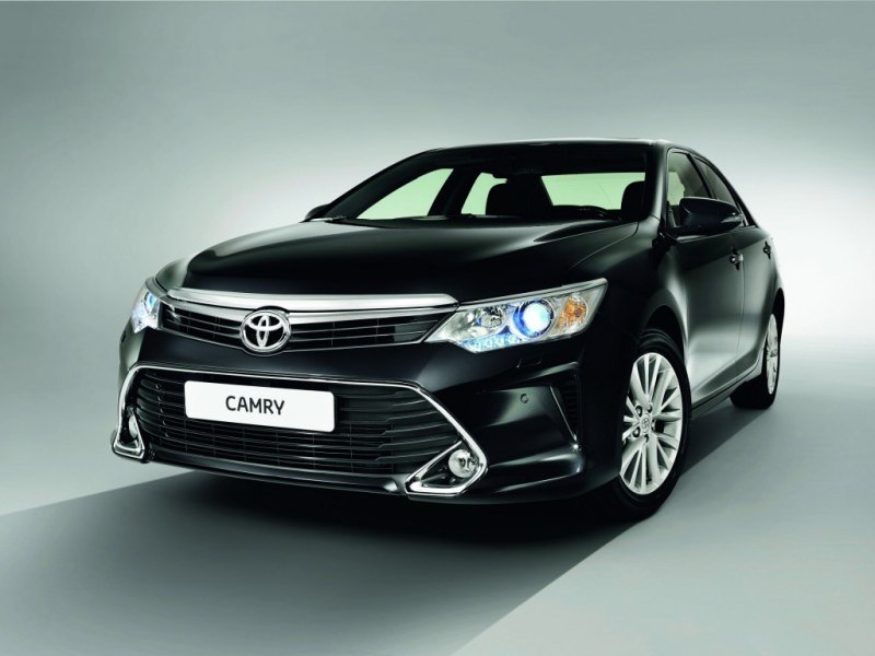 А вот за Toyota Camry продавцы в среднем просят…