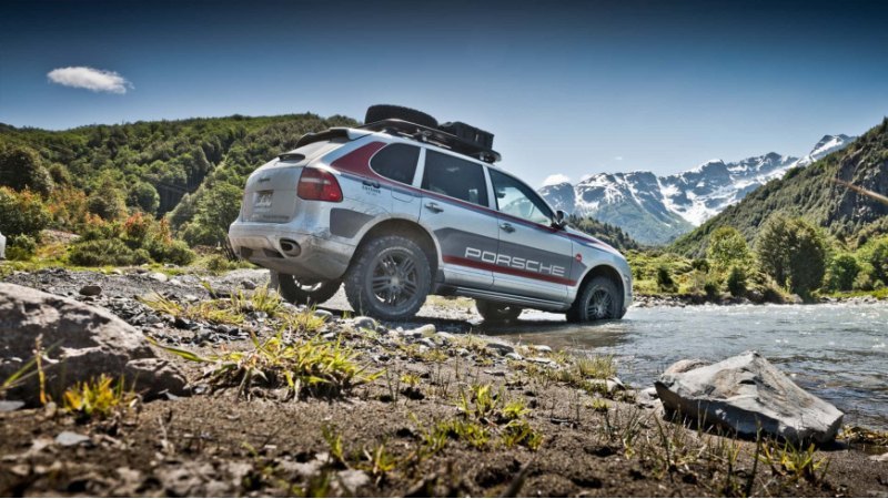 К чести Porsche, поездка не ограничивается…