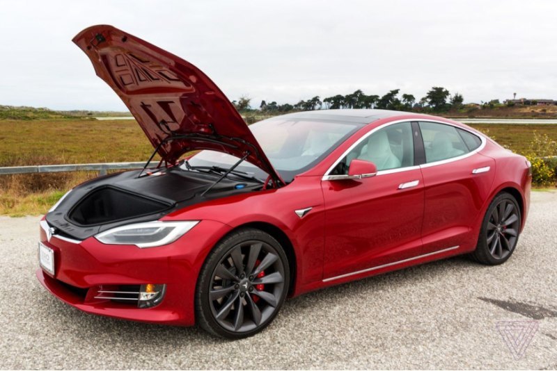 Все эти усилия помогают Tesla оставаться на…