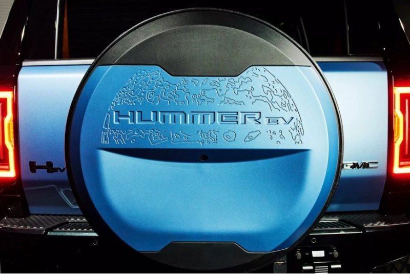 Автолюбители могут приобрести GMC Hummer EV Omega…