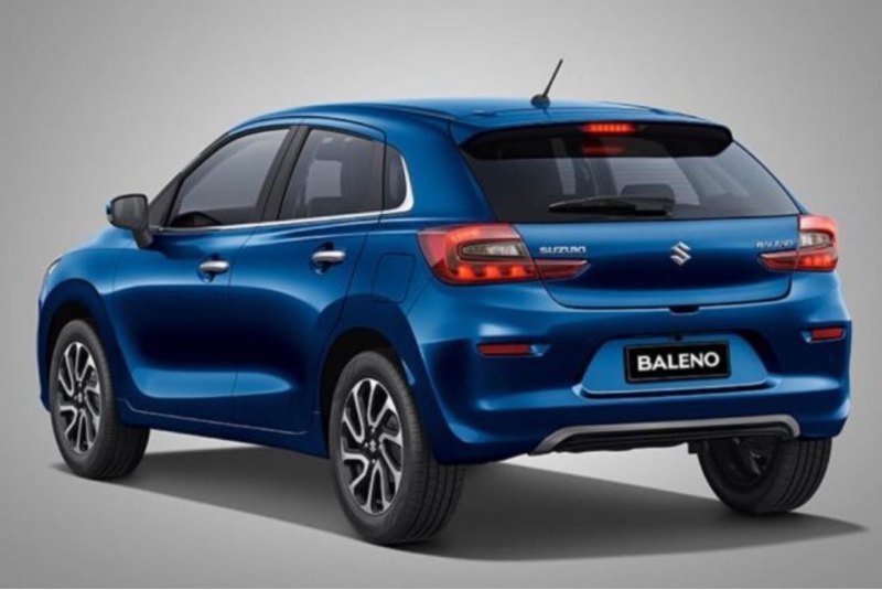 Стоят новые хэтчбеки с логотипом Suzuki от 1,75…