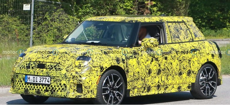 Компания Mini тестирует пятидверную версию Mini…