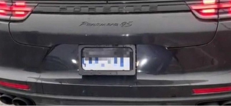 Этот Porsche Panamera может менять номера в стиле…