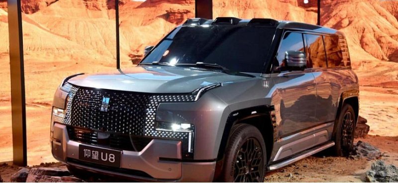 Новый 1180-сильный супервнедорожник BYD Yangwang…