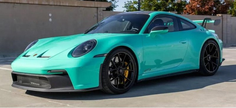 Мятно-зеленый Porsche 911 GT3 2022 года стал…