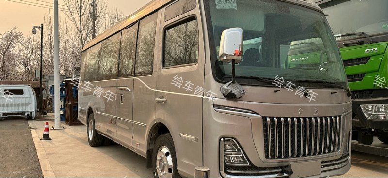 Компания Hongqi из Китая впервые за 30 лет…