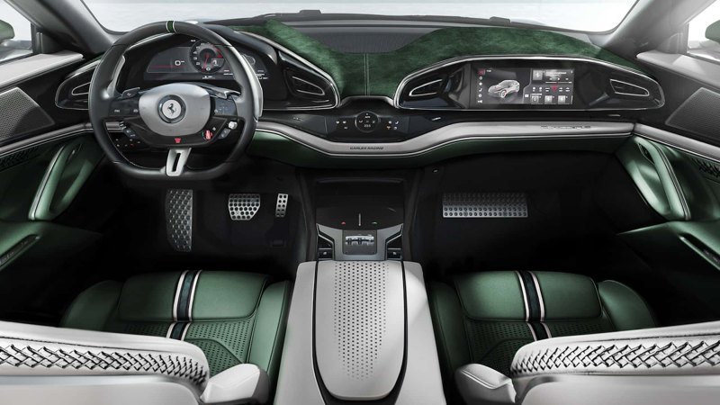 Первая четырехдверная модель Ferrari может…