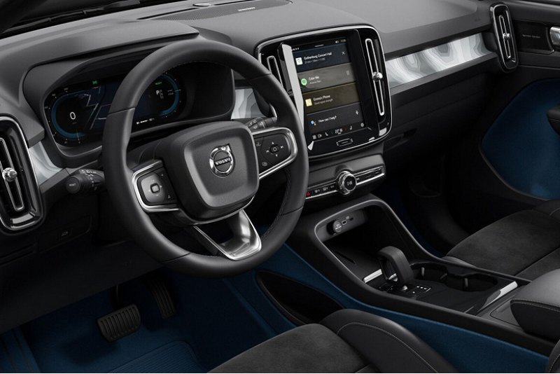 XC90 заметно больше, так что по динамике разгона…