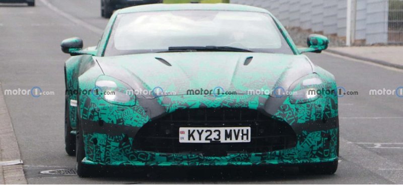В Сети появились фотографии обновленного Aston…