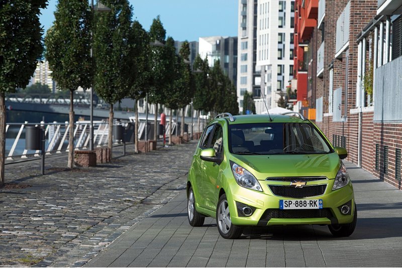 Следом находится еще один интересный автомобиль…