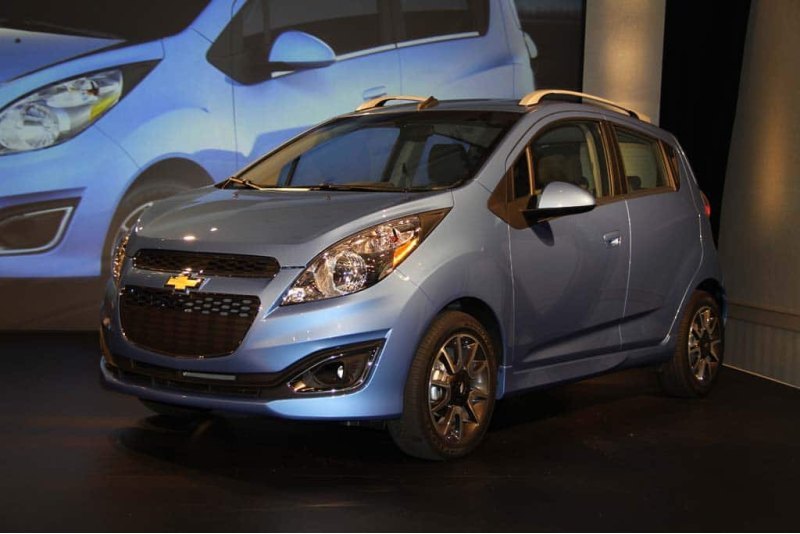 Шестая позиция достается миниатюрному Chevrolet…