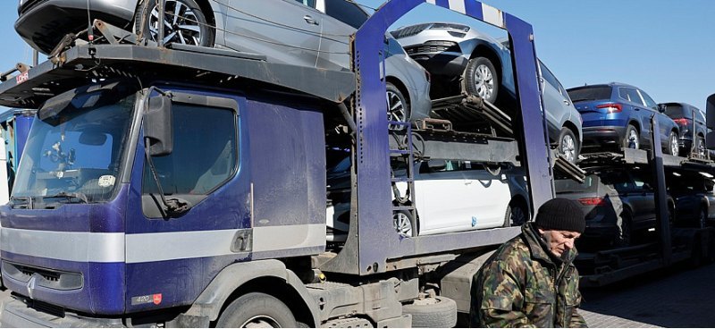 В 2023 году доля ввозимых по параллельному…