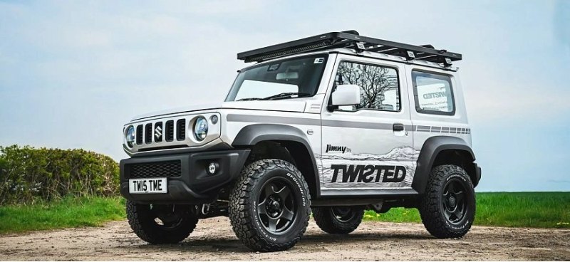 Тюнер Twisted подарил Suzuki Jimny модный кожаный…