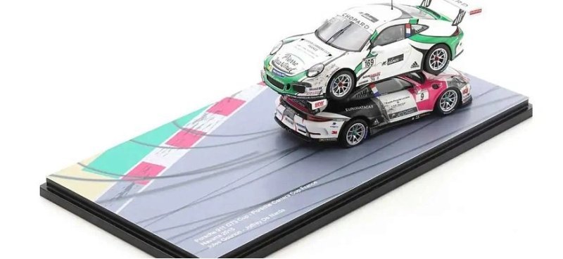 Авария Porsche 911 Carrera Cup 2015 года…