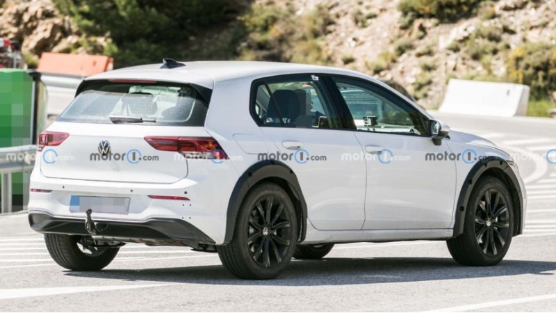 Что касается версии без крыши T-Roc Cabriolet, то…