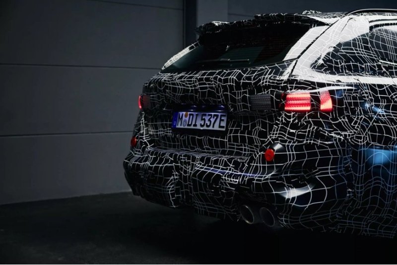 BMW планирует начать дорожные испытания M5…