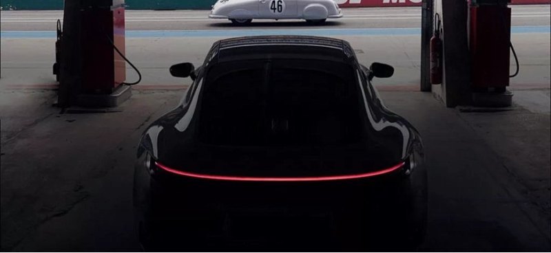 Компания Porsche показала новую версию Porsche…