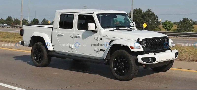 В Сети появились шпионские фото Jeep Gladiator…