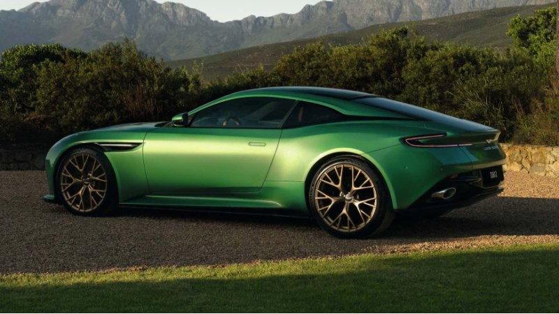 Отдельно глава Aston Martin Лоуренс Стролл…