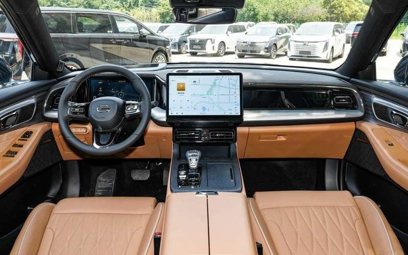 Trumpchi GS8 - это роскошный, просторный и…