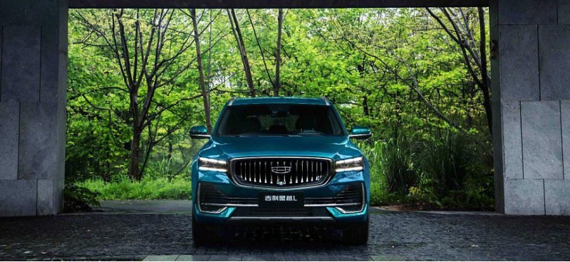 В России продано 2,5 тыс. кроссоверов Geely…