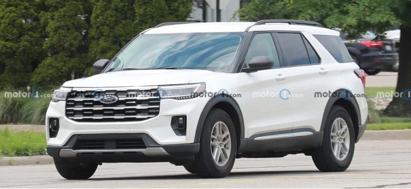 Обновленный Ford Explorer впервые заметили без…