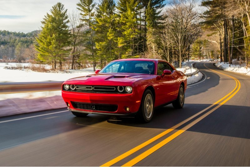 К ним относятся исторический Challenger Black…