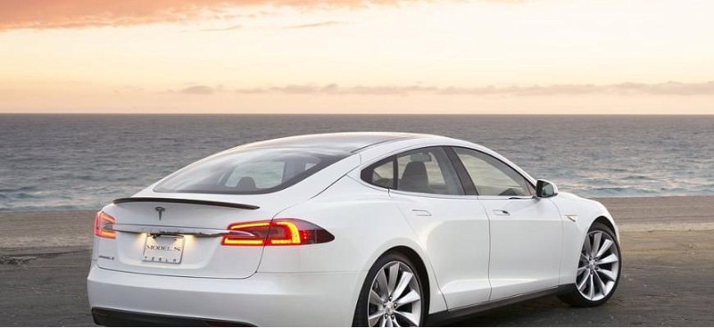 Компания Tesla отзывает 16 тыс. новых автомашин…