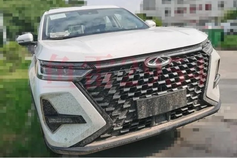 В салоне авто все еще более интересно – мы видим…