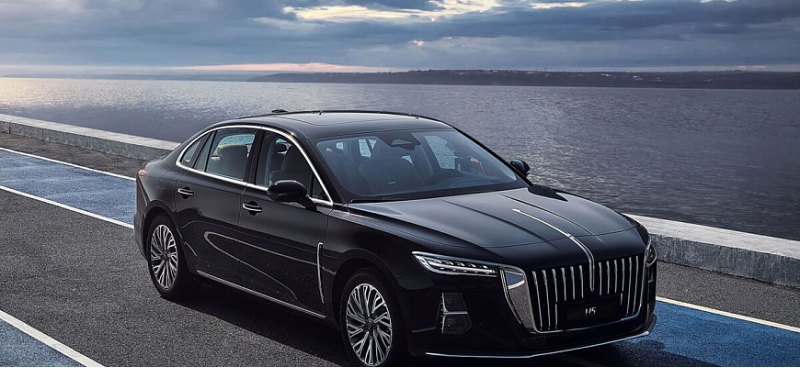 В России начались продажи седанов Hongqi H5 и…